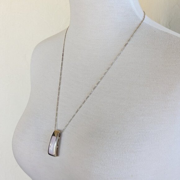 MOP & Sterling Pendant & Earrings with 19" Italy Figaro Chain - Picture 4 of 12